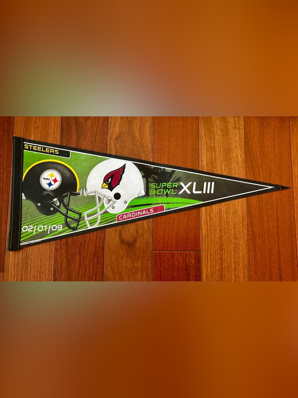 Super Bowl XLIII 2/1/2009 Pendant Steelers and Cardinals. Authentic NFL